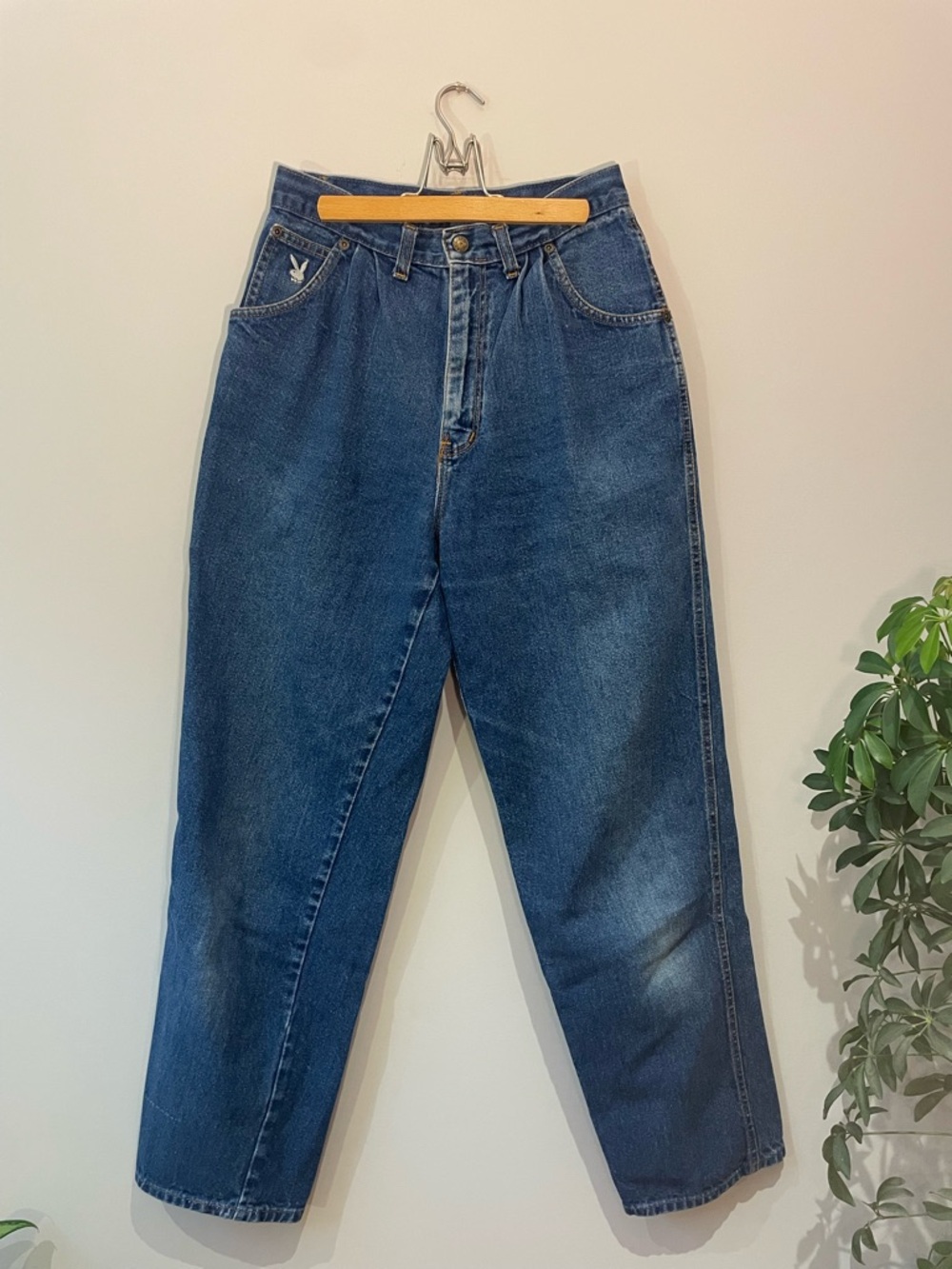 PLAYBOY Vintage Pleated Straight Leg Jeans (26)